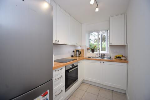 1 bedroom apartment for sale, Missenden Gardens, Burnham, Buckinghamshire, SL1