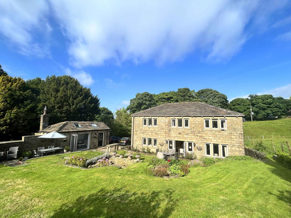 Wilshaw Road Meltham Hd9 4 Bed Detached House For Sale £930 000