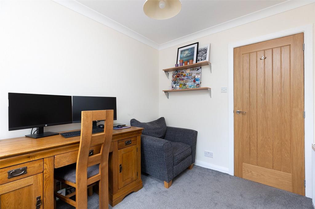 Bedroom/Office