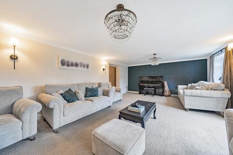 Avonleigh Clacton Road, Elmstead, Colchester, CO7 7DA