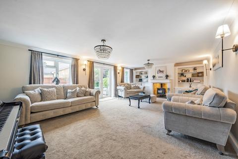 Avonleigh Clacton Road, Elmstead, Colchester, CO7 7DA