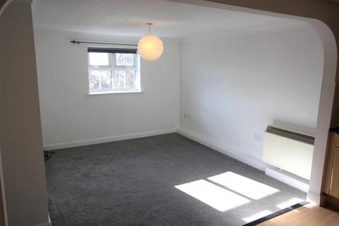 2 bedroom flat to rent, 2 bed Apt with parking Spinnakers, Aigburth
