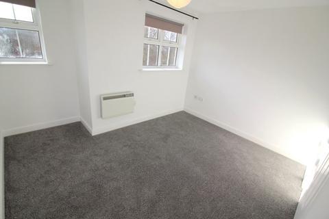 2 bedroom flat to rent, 2 bed Apt with parking Spinnakers, Aigburth