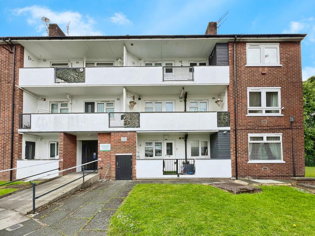 Woolston House, Moss Meadow Road... 2 bed flat for sale £130,000