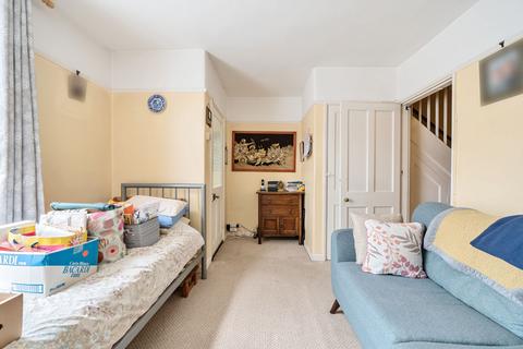 33 Quarr Road, Carshalton, SM5 1ER