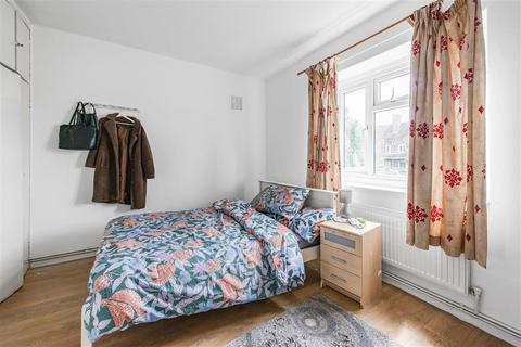 3 bedroom flat for sale, Balham Hill, SW12