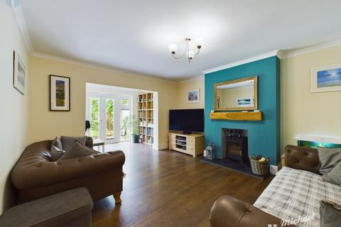 11 Bittenham Close, Stone, Aylesbury, HP17 8RY