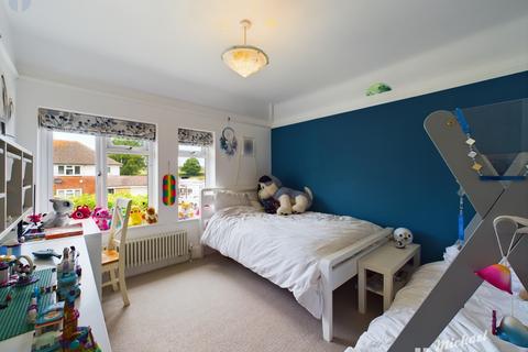 11 Bittenham Close, Stone, Aylesbury, HP17 8RY