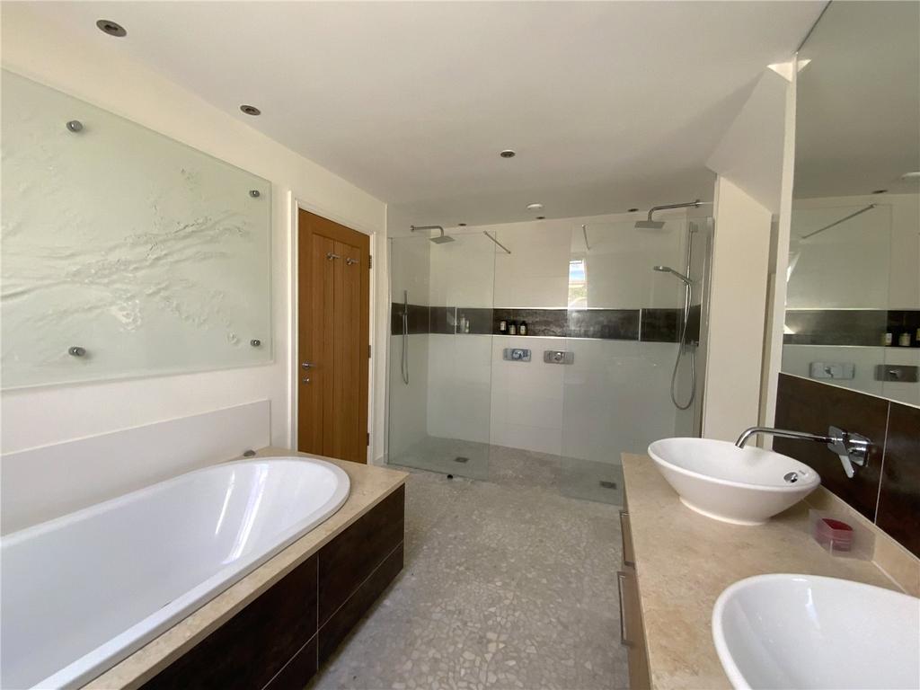 Ensuite