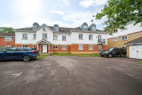 3 bedroom apartment for sale, Basildon Close, Watford, Hertfordshire