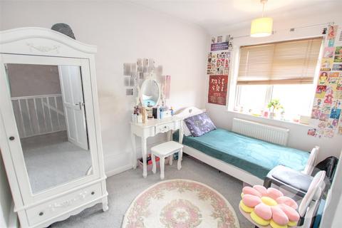 18 Birdbrook Road, Kidbrooke, London, SE3 9QA