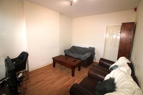 2 bedroom house share to rent, Loughborough Road