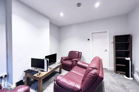 2 bedroom house share to rent, Loughborough Road