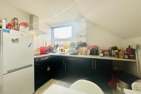 2 bedroom house share to rent, Park Road