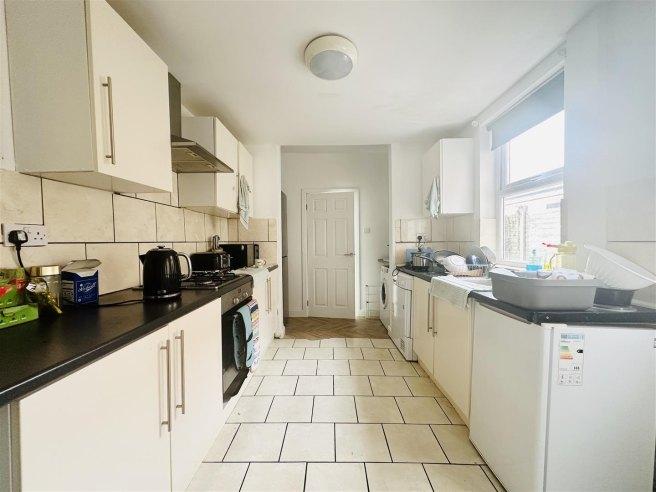 Peveril-road-ng9-2hy-957660