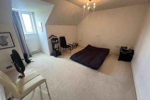 2 bedroom flat for sale, Watery Lane, Turnford, Broxbourne