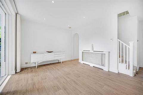 4 bedroom terraced house for sale, Paxton Terrace, SW1V