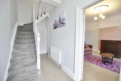4 bedroom terraced house to rent, St. Albans Road, Seven Kings, IG3