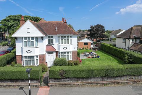 6 bedroom detached house for sale, 25 Osborne Road, Broadstairs, CT10