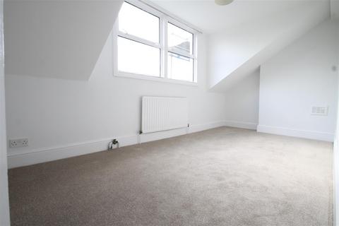 Flat B, 11 - 13 Wisteria Road, London, SE13 5HW