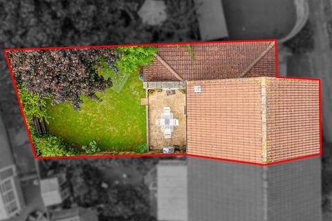182 Brambleside, Kettering, NN16 9UQ