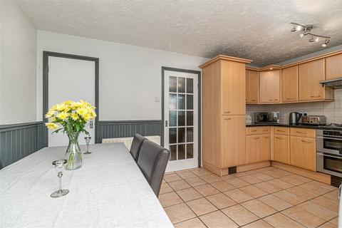 182 Brambleside, Kettering, NN16 9UQ