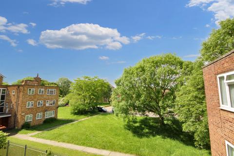 2 bedroom flat for sale, Rubens Road, Northolt, Middlesex UB5