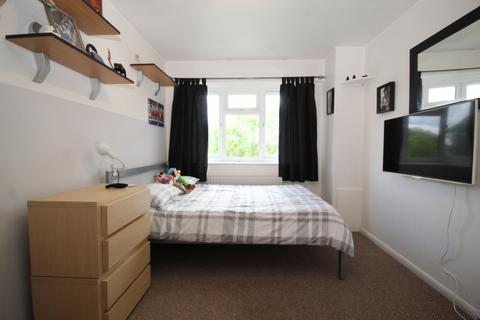 2 bedroom flat for sale, Rubens Road, Northolt, Middlesex UB5