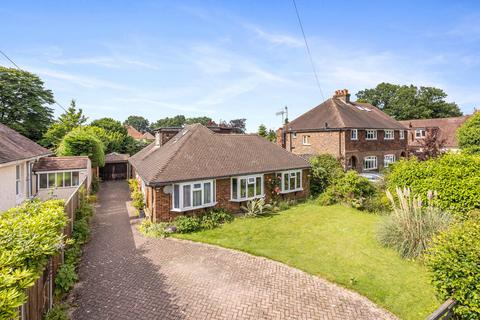 4 bedroom detached house for sale, Avenue Gardens, Horley RH6