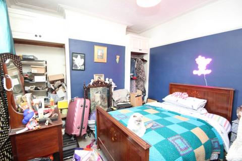 3 bedroom flat for sale, Ronald Park Avenue, Westcliff On Sea