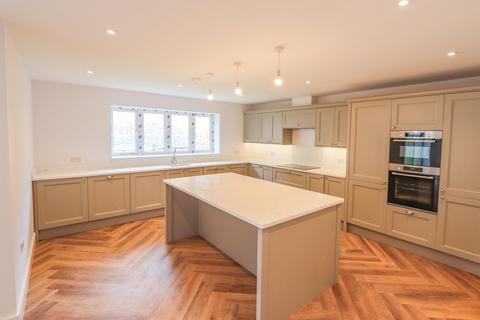 4 bedroom detached house for sale, Oaklands Place , Hollington Park Road, St Leonards-on-Sea, TN38