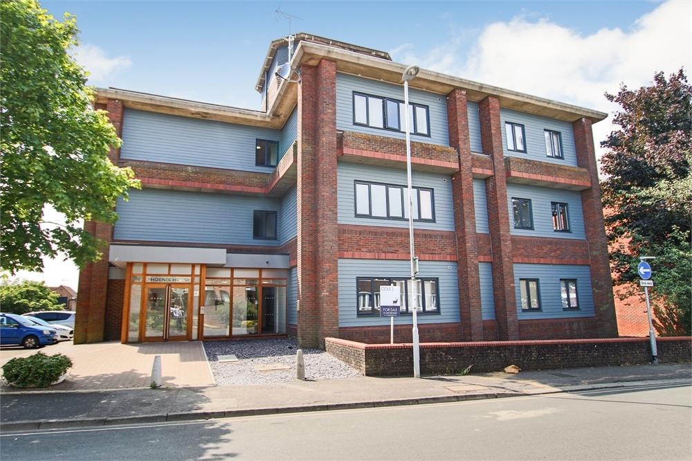 2325 Cantelupe Road, East Grinstead... 1 bed apartment for sale £225,000
