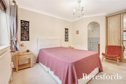 20 The Dell, Great Baddow, Chelmsford, CM2 7JY