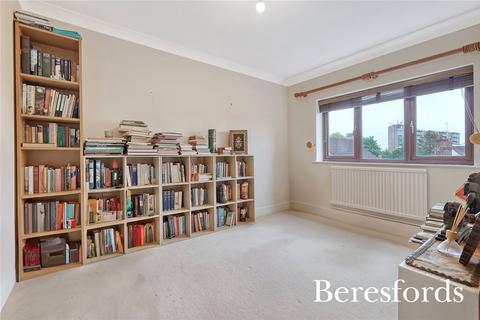 20 The Dell, Great Baddow, Chelmsford, CM2 7JY
