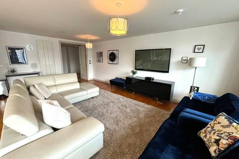 2 bedroom apartment to rent, Leftbank, Manchester, M3