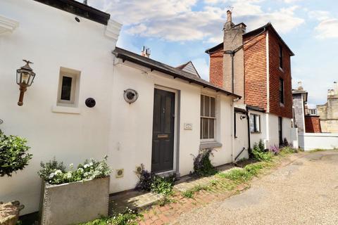 2 bedroom terraced house to rent, Cumberland Yard, Tunbridge Wells, TN1