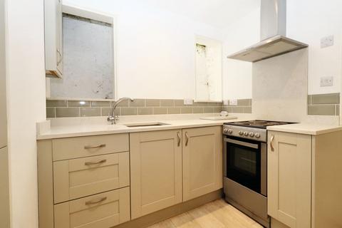 2 bedroom terraced house to rent, Cumberland Yard, Tunbridge Wells, TN1