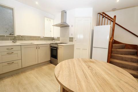 2 bedroom terraced house to rent, Cumberland Yard, Tunbridge Wells, TN1