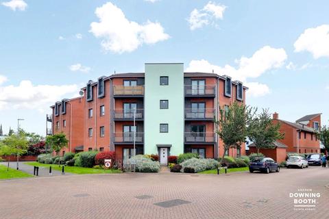 2 bedroom flat for sale, Pear Tree Close, Lichfield WS14