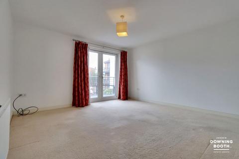 2 bedroom flat for sale, Pear Tree Close, Lichfield WS14