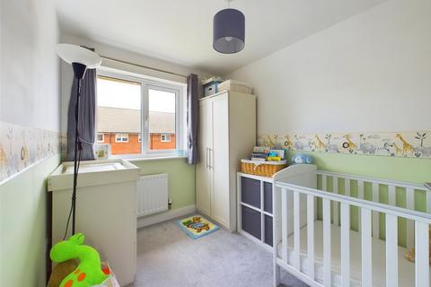 8 Baker Close, Great Oldbury, Stonehouse, GL10 3GY
