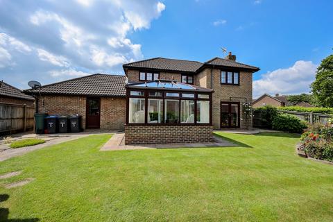 4 bedroom detached house for sale, Mayhouse Road, Burgess Hill, RH15