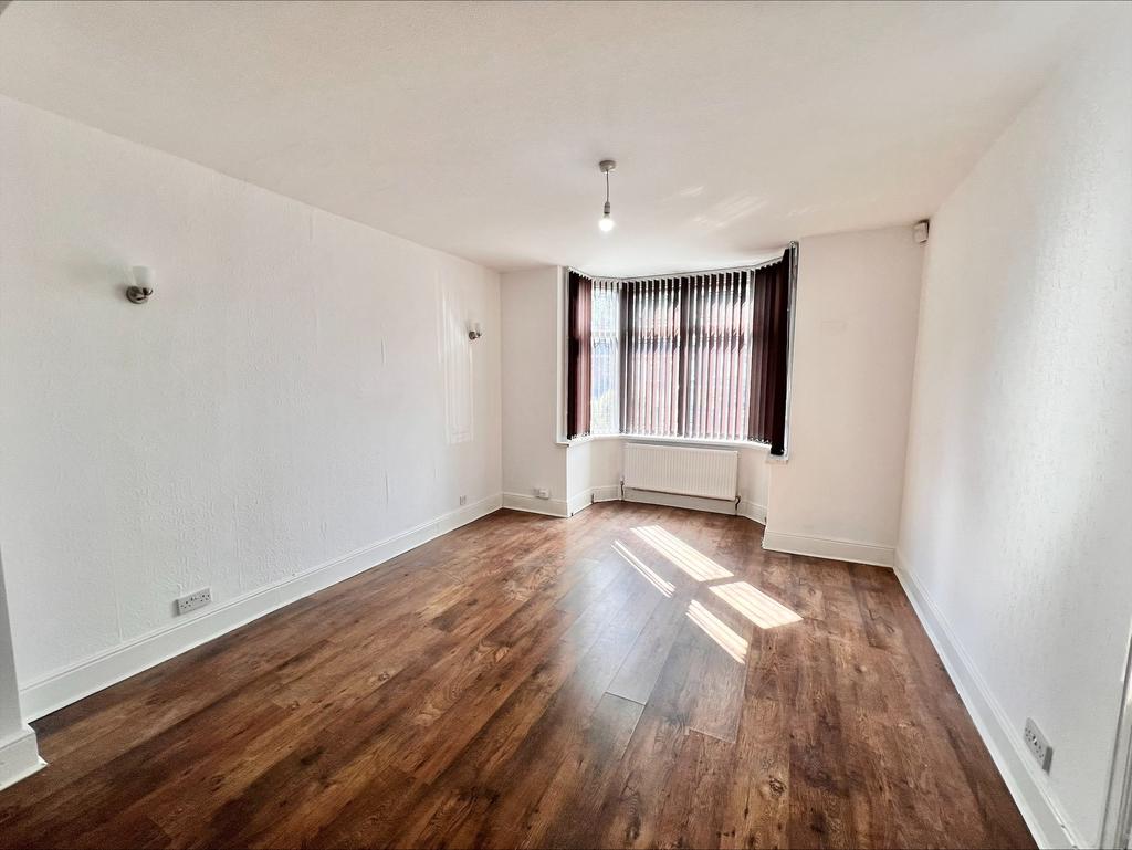 Lea Hill Road, Birmingham B20 3 bed semidetached house to rent £