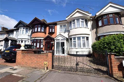 3 bedroom terraced house for sale, Norbury Gardens, Romford, RM6