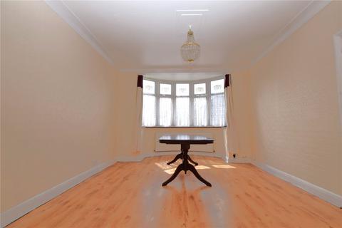 3 bedroom terraced house for sale, Norbury Gardens, Romford, RM6