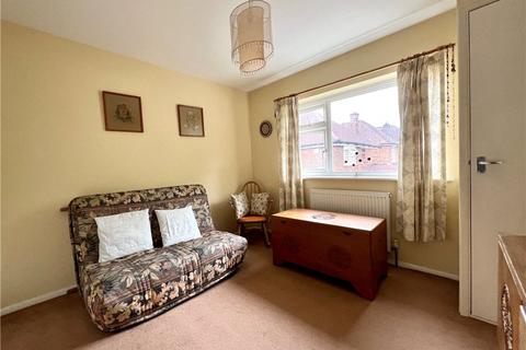 18 Johnston Green, Guildford, GU2 9XS