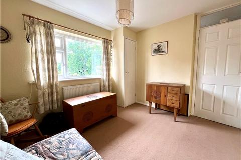 18 Johnston Green, Guildford, GU2 9XS