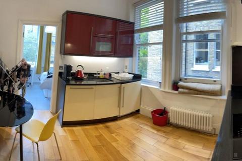 3 bedroom flat to rent, Wymering Mansions, London, london, W9
