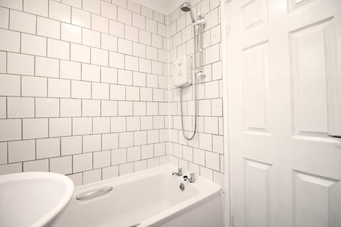 11 Lothian Place, Blackpool, FY2 0EZ
