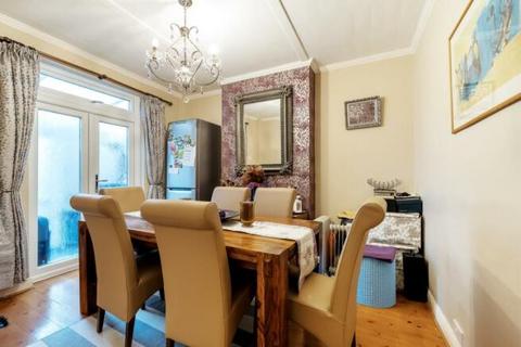 3 bedroom terraced house for sale, Beckway Road, London, SW16